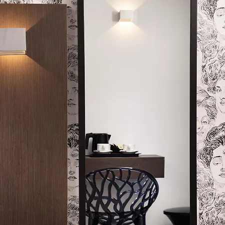 De La Gaîté 3* Paris