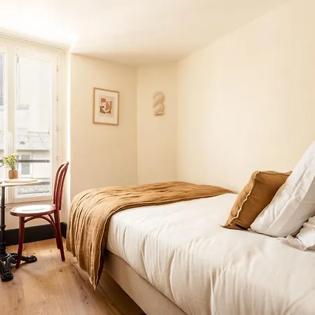 De La Gaîté 3*
