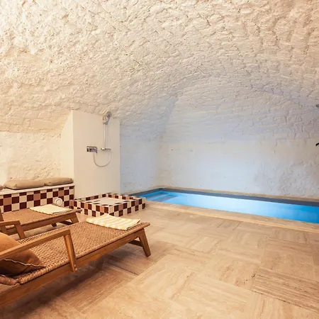 Отель Maison Gaite 3*