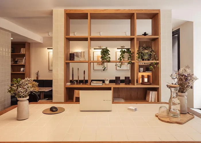 Maison Gaite Отель